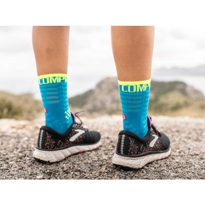 Compressport jooksusokid Ultralight Run V3.0 High