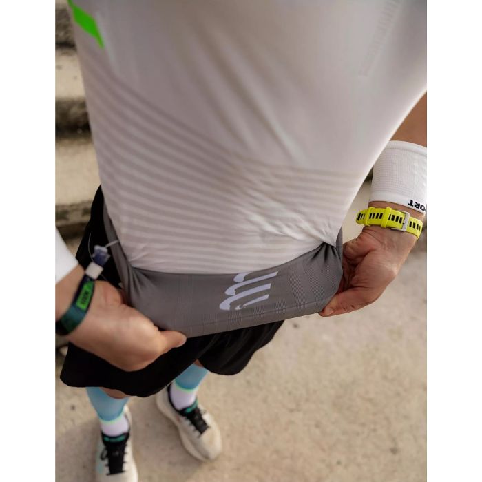 Jooksuvöö Compressport Free Belt 2.0 must