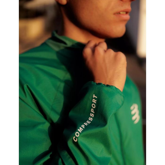 Meeste jooksujakk Compressport Aura Windproof – Shady Glade