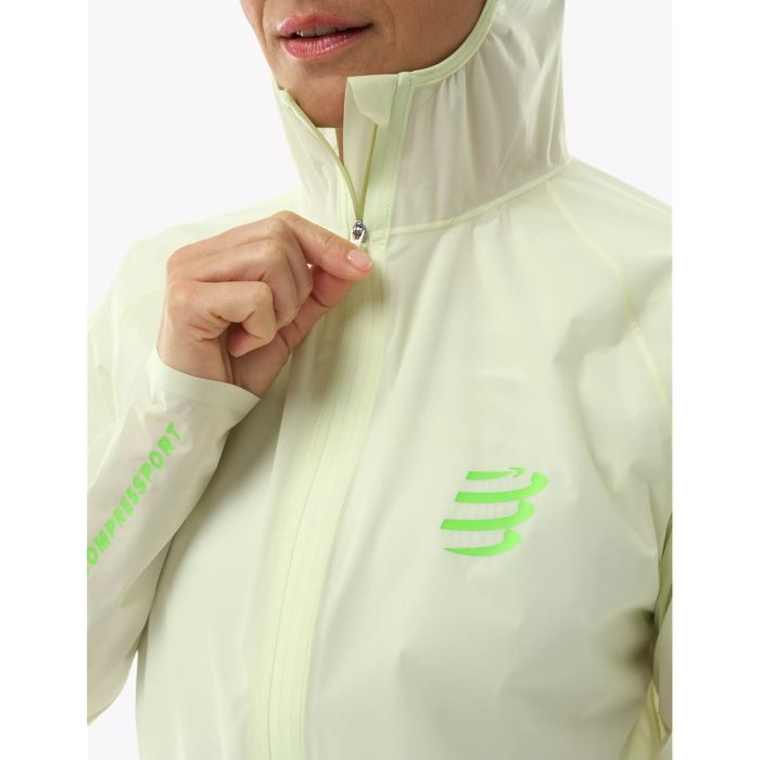 Naiste jooksujakk Compressport Hurricane Waterproof – Lime