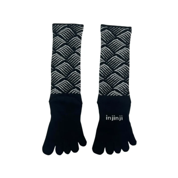 INJINJI RUN kõrged ja soojad varvassokid MUST/VALGE